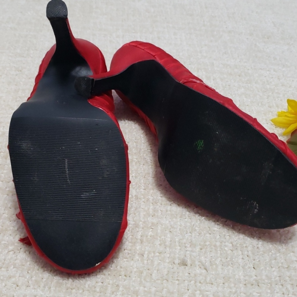 Red date night heels - Picture 4 of 4
